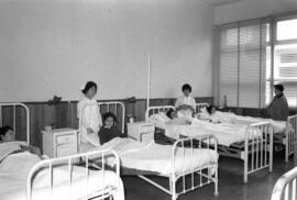 Enfermeras cuidando a pacientes en Hospital Naval de Talcahuano